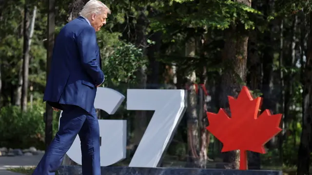 epa12179560 US President Donald Trump attends an arrival ceremony during the Group of Seven (G7) Summit at the Pomeroy Kananaskis Mountain Lodge, in Kananaskis, Alberta, Canada, 16 June 2025. EPA/LUDOVIC MARIN / POOL