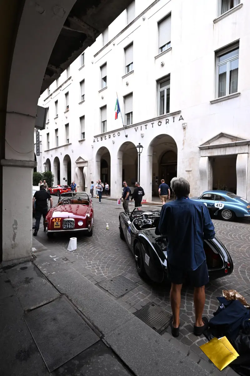 Mille Miglia 2025, i preparativi fervono in città