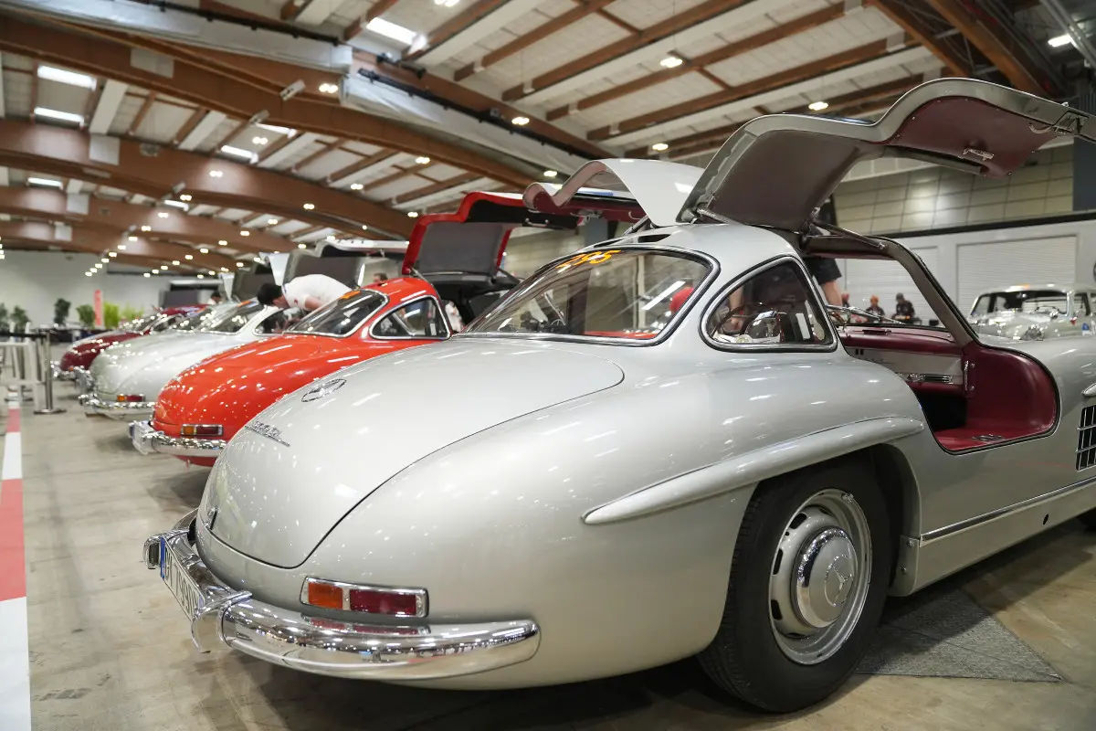 Mille Miglia 2025, ultime verifiche tecniche al paddock