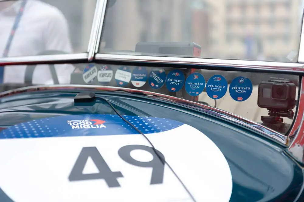 Mille Miglia 2025, la seconda giornata di punzonature/1