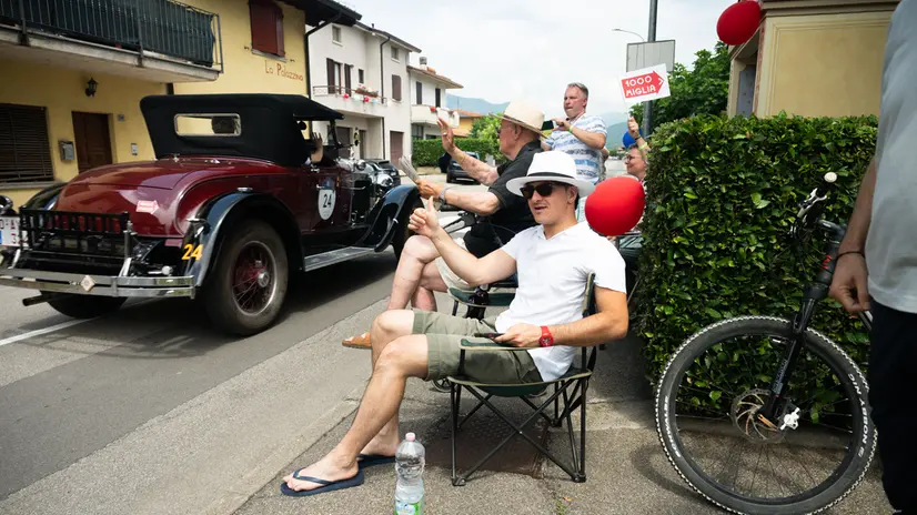 Mille Miglia 2025, il passaggio da Prevalle