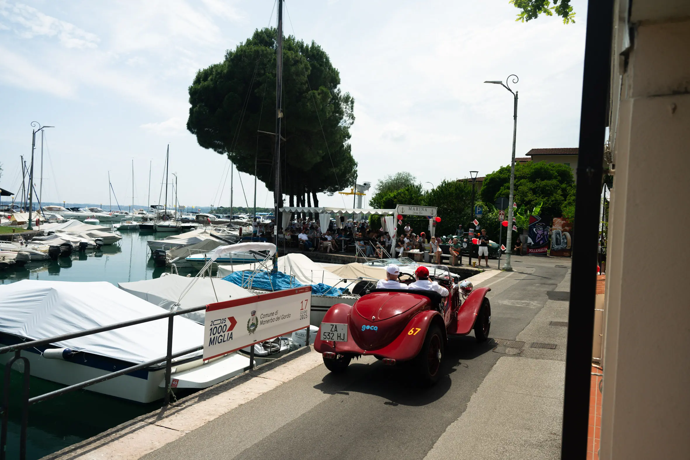 Mille Miglia 2025, il passaggio a Manerba del Garda