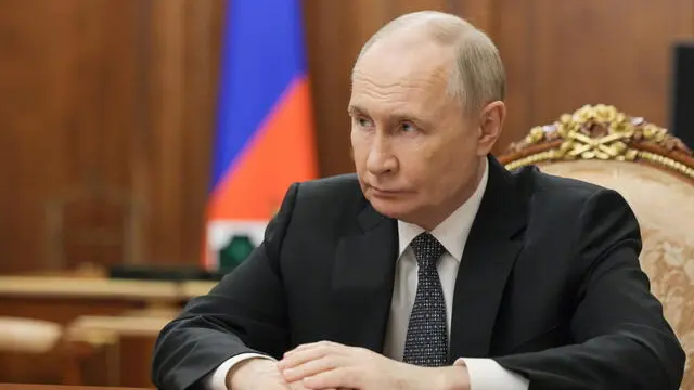 epa12180897 Russian President Vladimir Putin meets with Rostec State Corporation CEO Sergei Chemezov at the Kremlin in Moscow, Russia, 17 June 2025. The production of military equipment by enterprises of the state corporation Rostec has increased dozens of times compared to 2021, said Sergei Chemezov. EPA/GAVRIIL GRIGOROV / SPUTNIK / KREMLIN POOL MANDATORY CREDIT