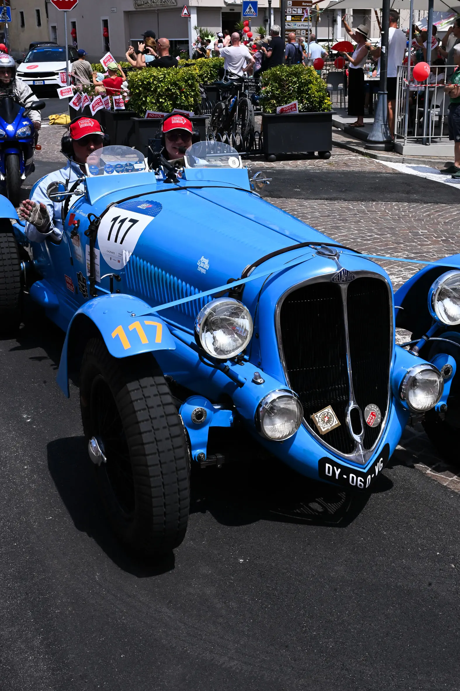 Mille Miglia 2025, il passaggio a Manerba del Garda