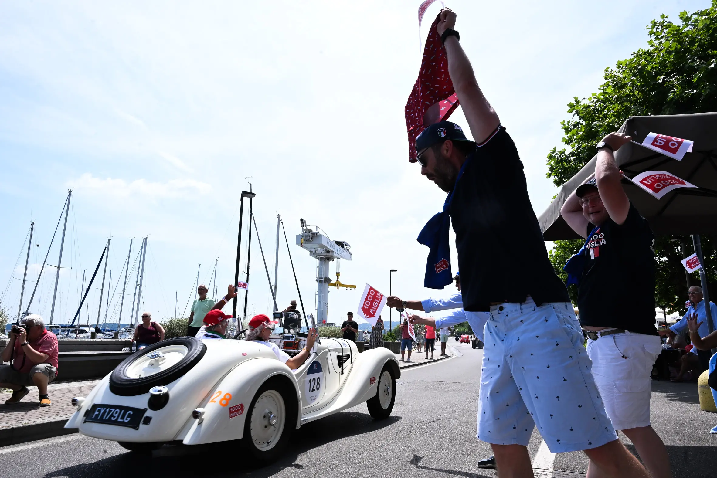 Mille Miglia 2025, il passaggio a Manerba del Garda