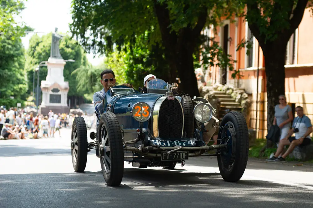 Mille Miglia 2025, il passaggio in Castello