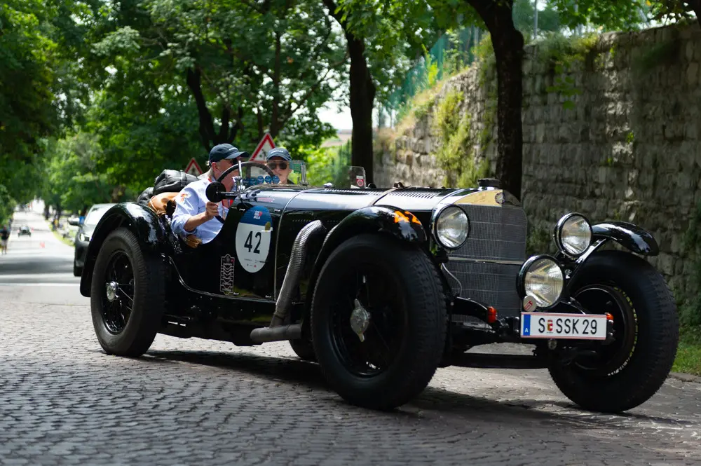 Mille Miglia 2025, il passaggio in Castello
