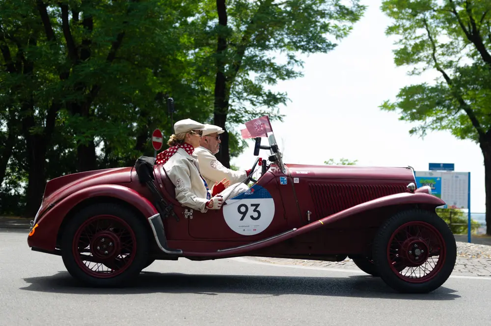 Mille Miglia 2025, il passaggio in Castello
