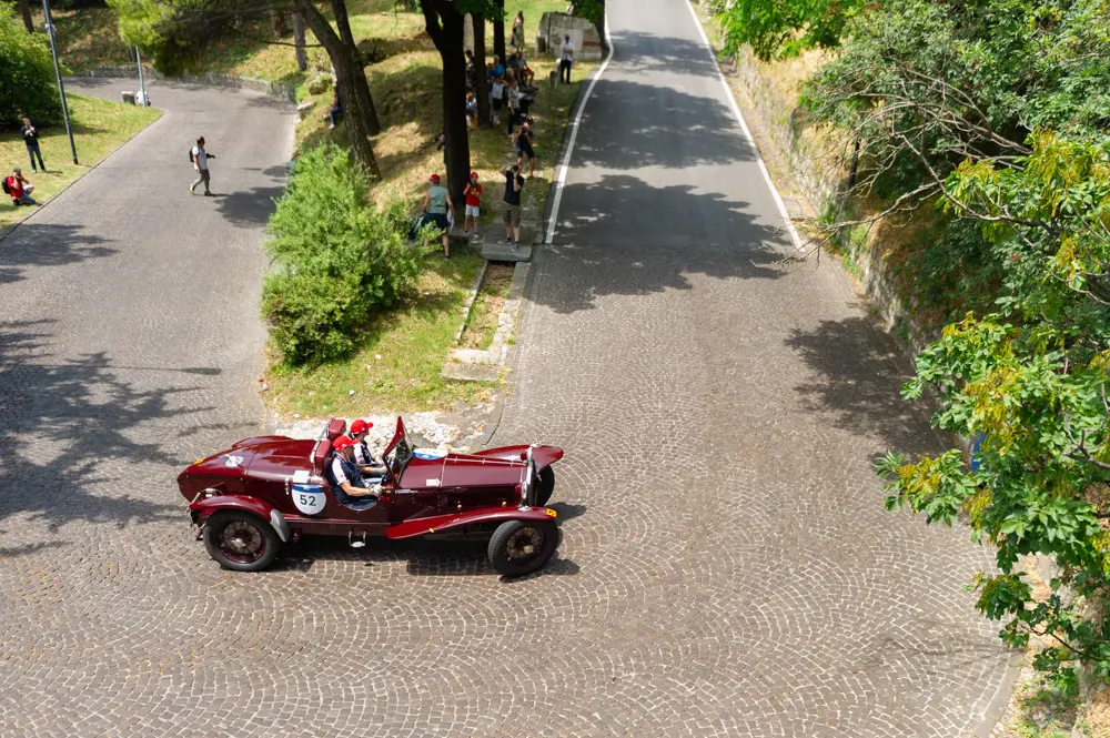 Mille Miglia 2025, il passaggio in Castello