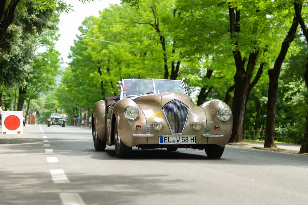 Mille Miglia 2025, il passaggio in Castello