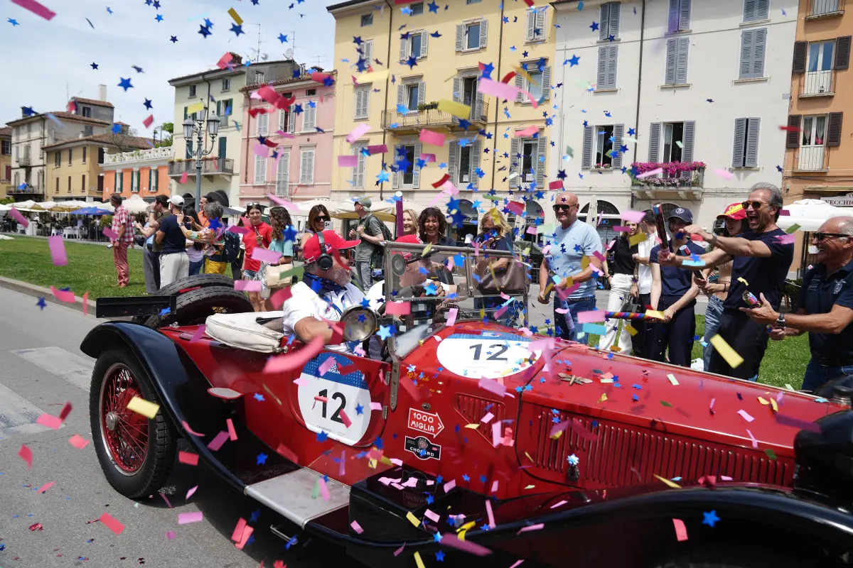Mille Miglia 2025, il passaggio in centro a Brescia