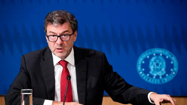 Il ministro dell'Economia Giancarlo Giorgetti durante la conferenza stampa al termine del Consiglio dei Ministri (Cdm) a palazzo Chigi, Roma, 27 settembre 2023. ANSA/ANGELO CARCONI