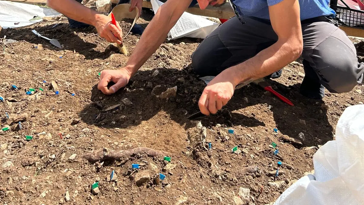 Gli scavi sul Monte Budellone © www.giornaledibrescia.it