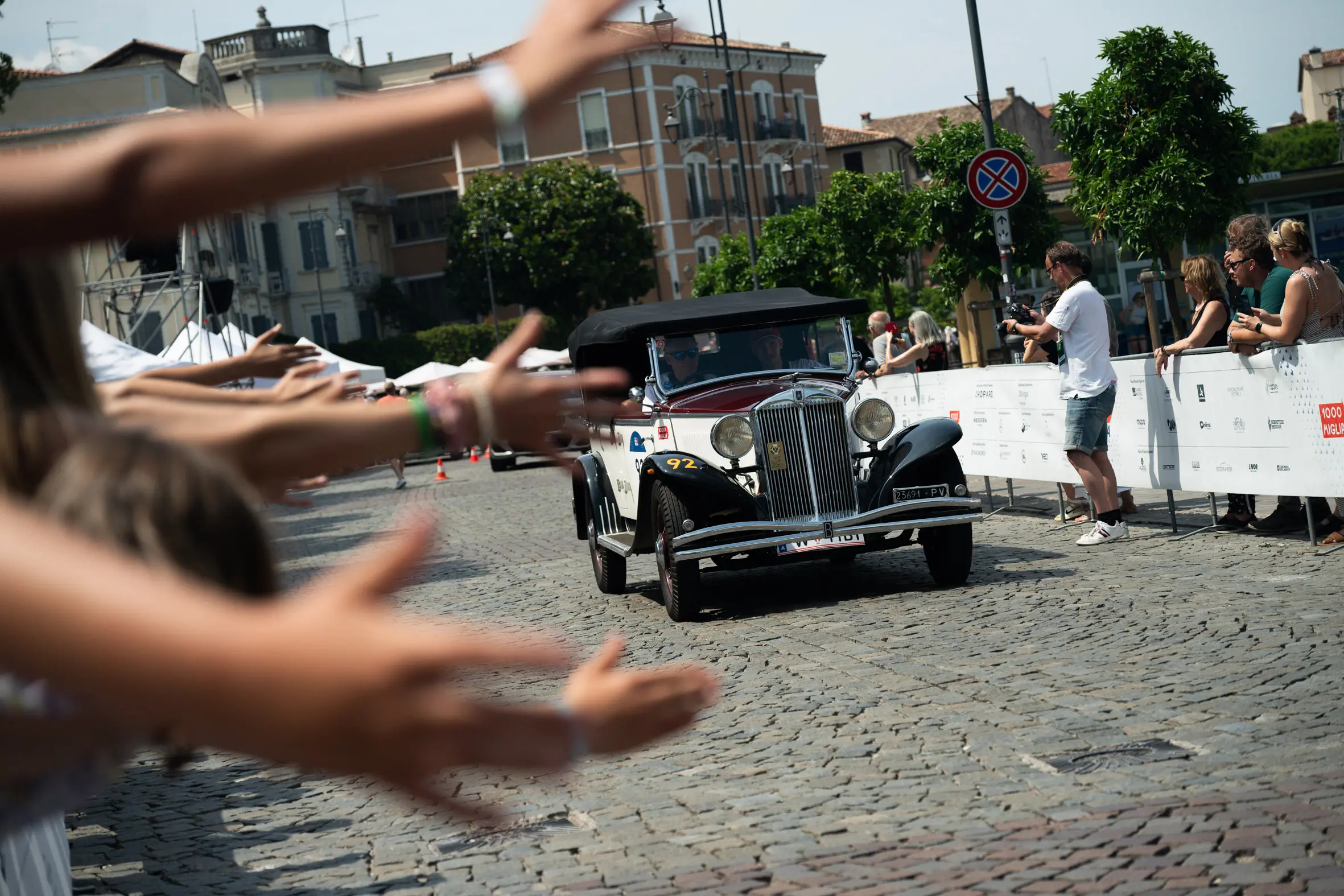 Mille Miglia 2025, il passaggio da Desenzano
