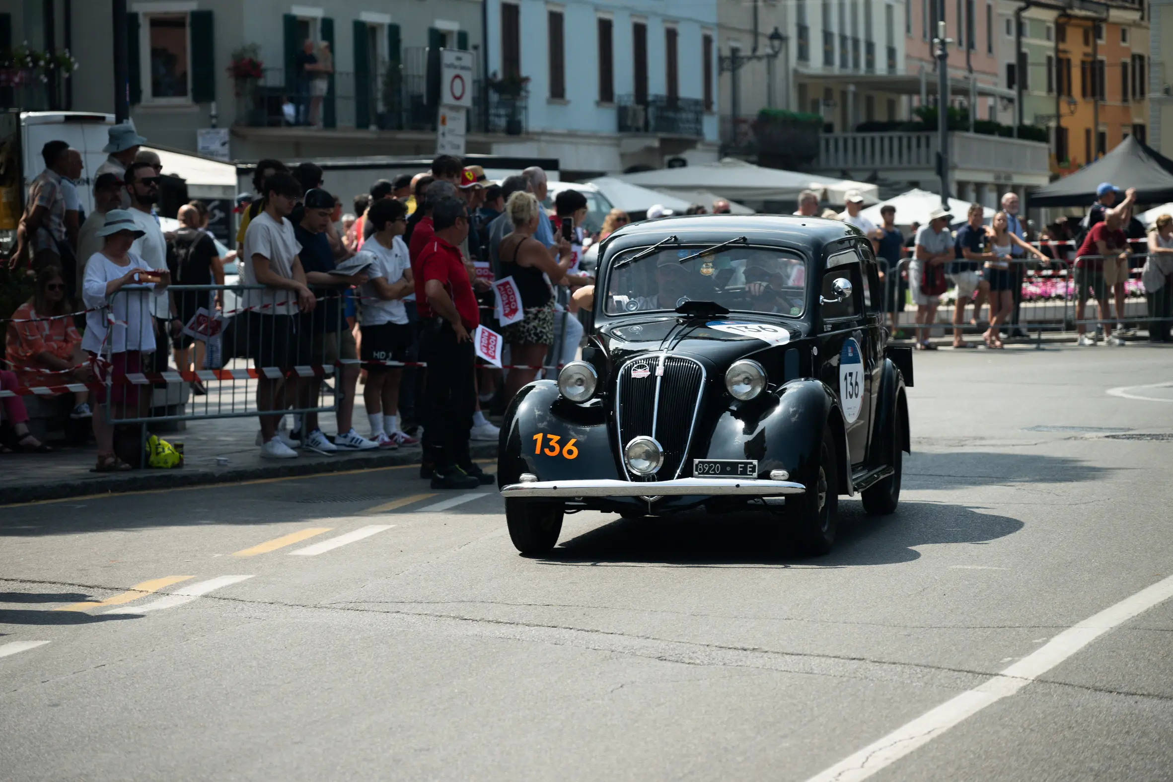 Mille Miglia 2025, il passaggio da Desenzano