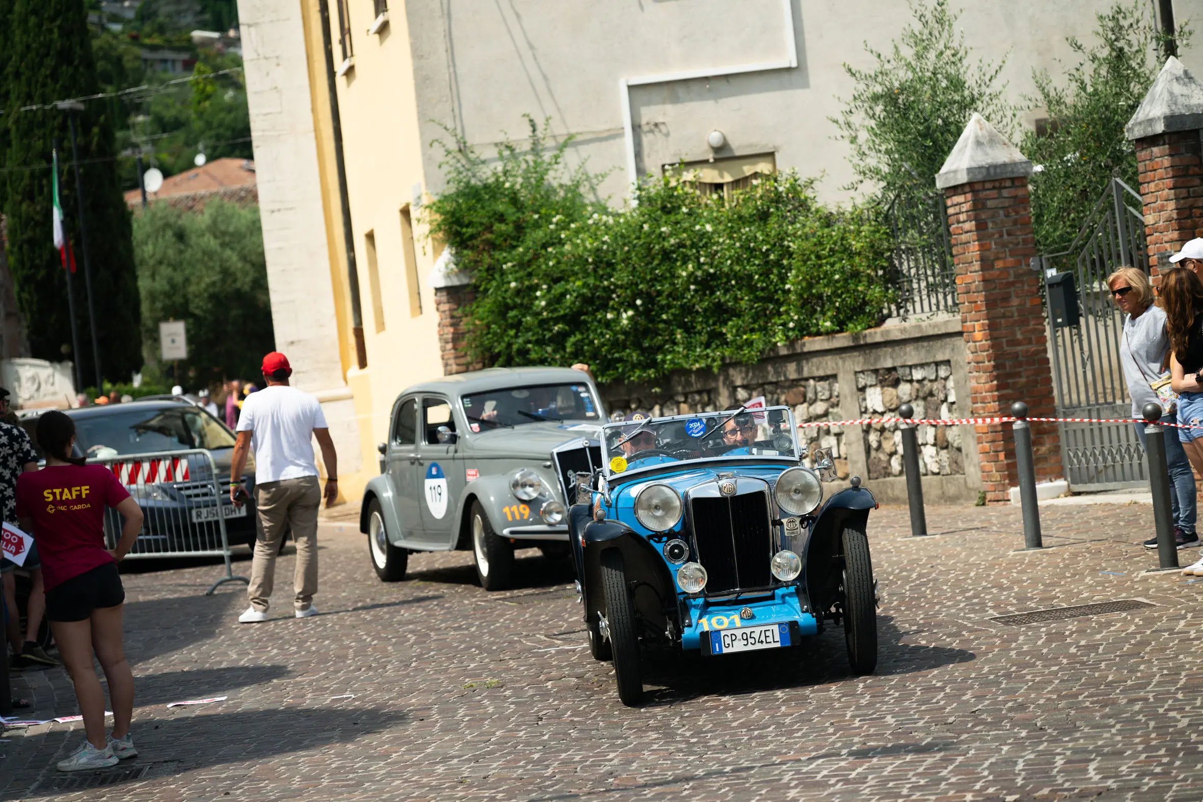 Mille Miglia 2025, il passaggio da Padenghe sul Garda