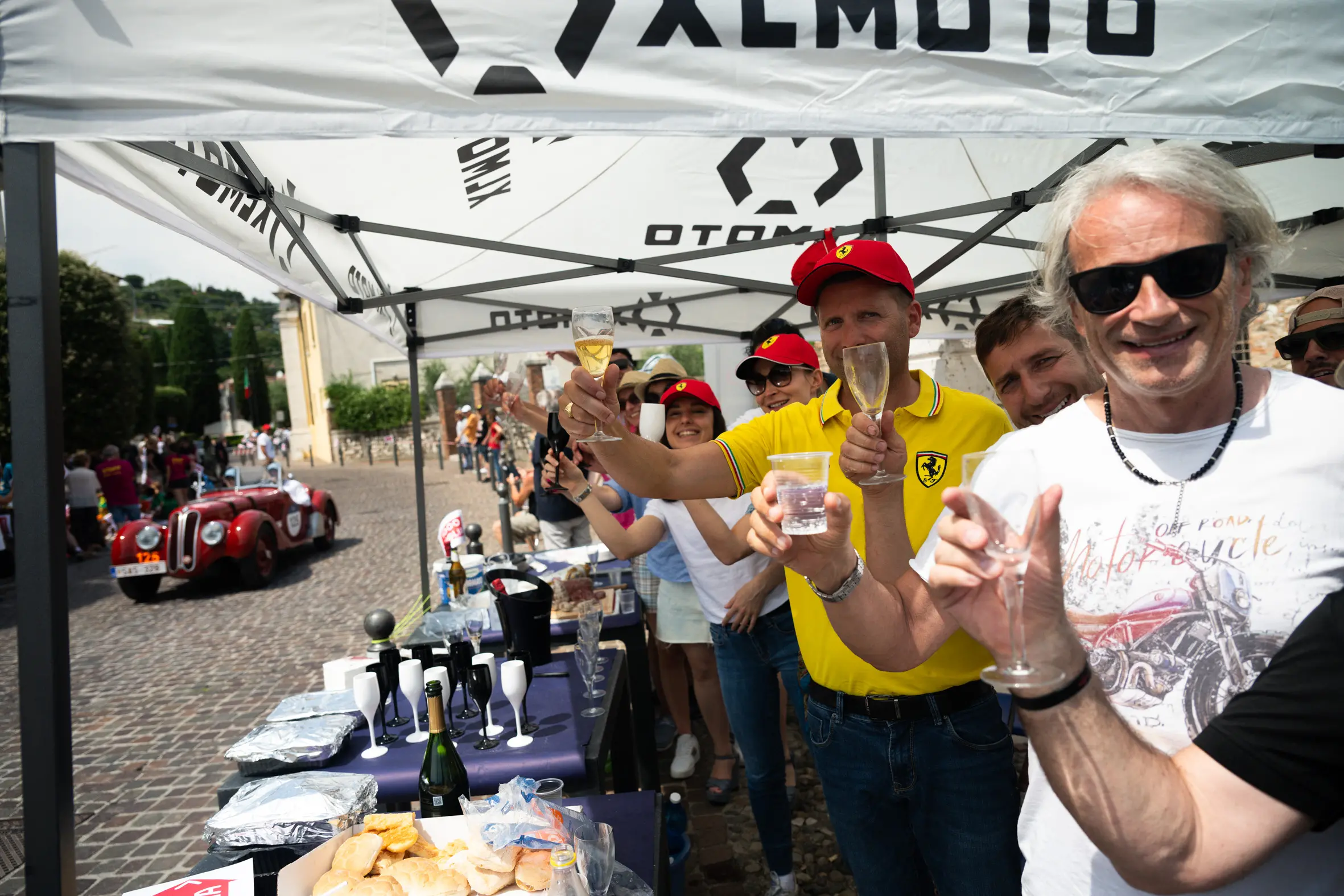 Mille Miglia 2025, il passaggio da Padenghe sul Garda