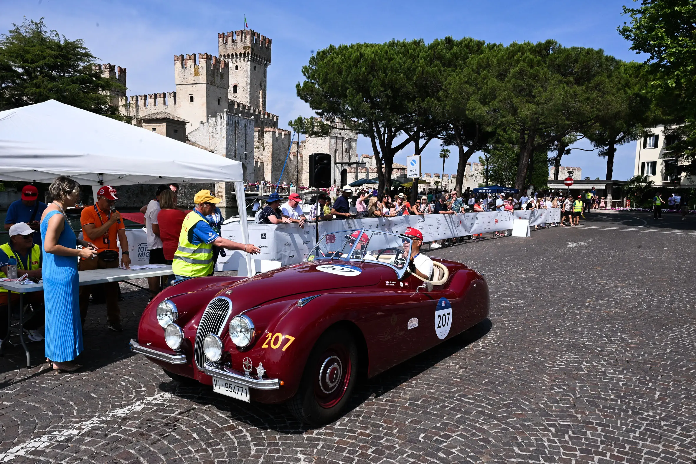 Mille Miglia 2025, il passaggio da Sirmione
