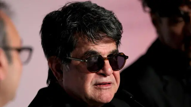 epa12132876 Palme D'Or winner Jafar Panahi speaks during the winners' press conference after the closing and awards ceremony of the 78th annual Cannes Film Festival, in Cannes, France, 24 May 2025. EPA/VICTOR BOYKO / POOL *** Local Caption *** CANNES, FRANCE - MAY 24: Jafar Panahi speaks during the Palme D'Or winners press conference at the 78th annual Cannes Film Festival at Palais des Festivals on May 24, 2025 in Cannes, France. (Photo by Victor Boyko/Getty Images)
