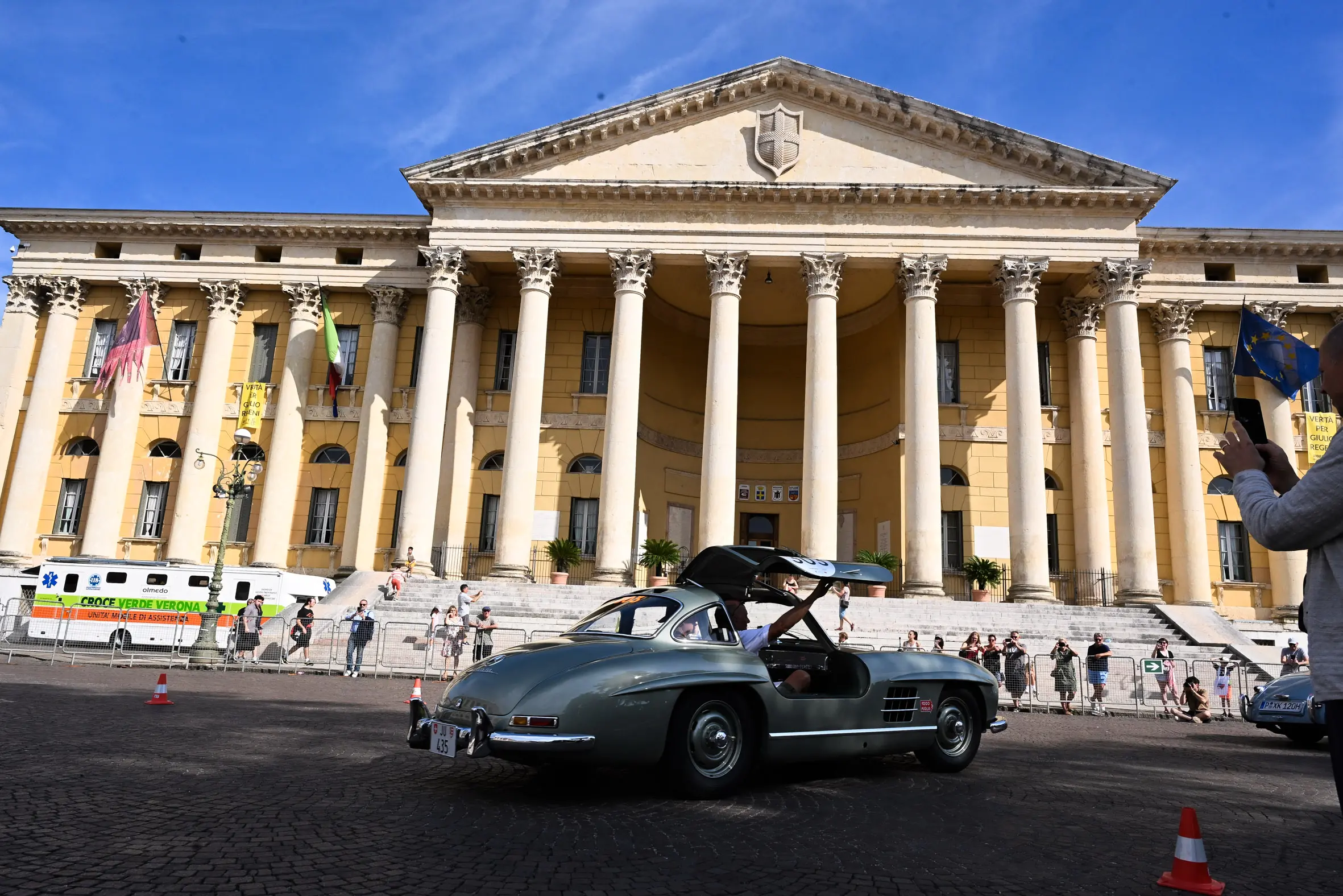 Mille Miglia 2025, il passaggio a Verona