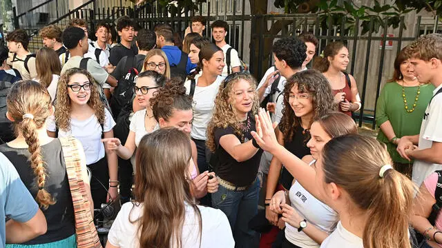 Gli studenti del liceo Piero Gobetti affrontano la prima prova degli esami di maturità, Torino , 18 giugno 2025 ANSA/ALESSANDRO DI MARCO