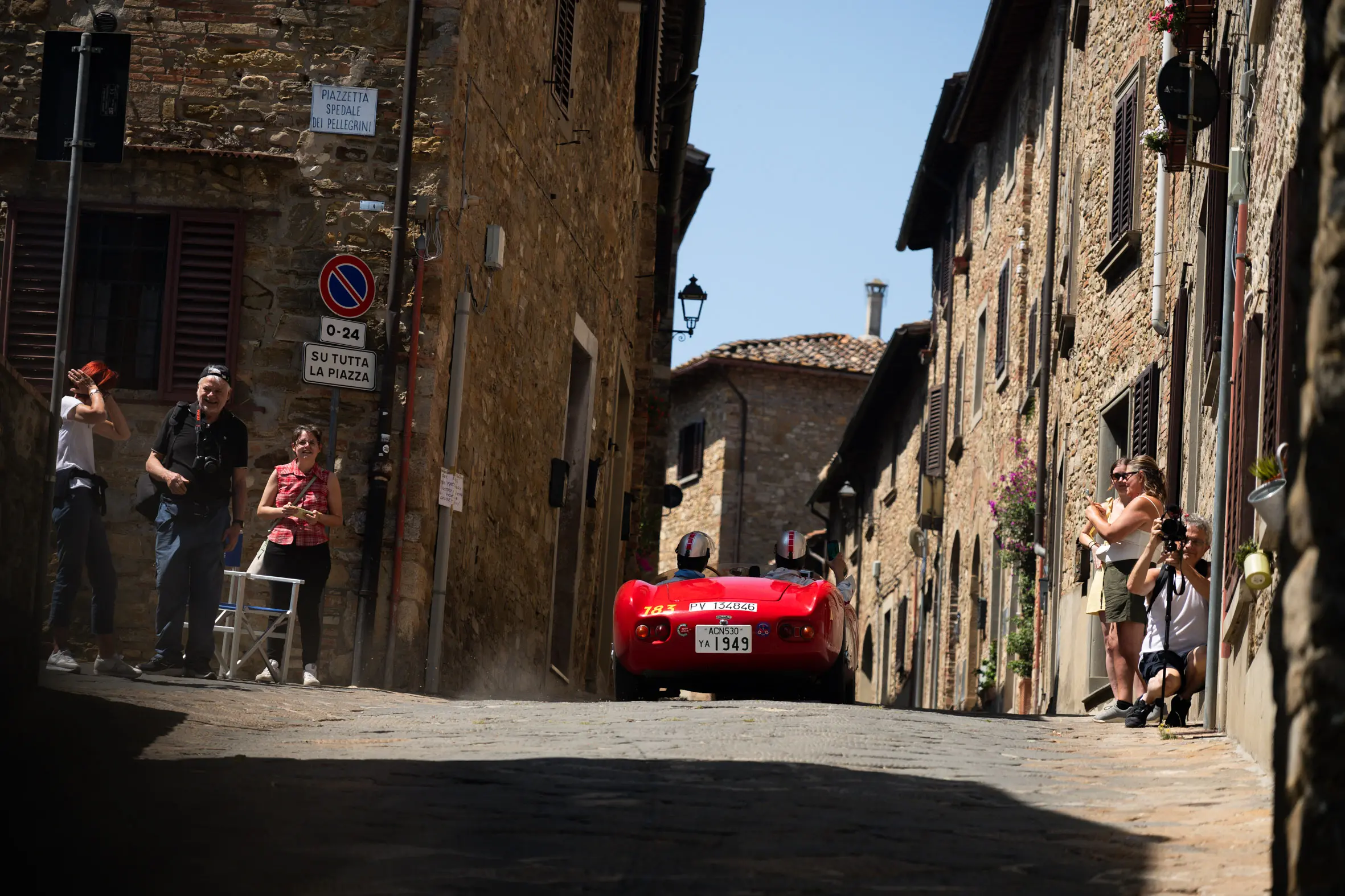 Mille Miglia 2025, il passaggio da Barberino Val D'elsa