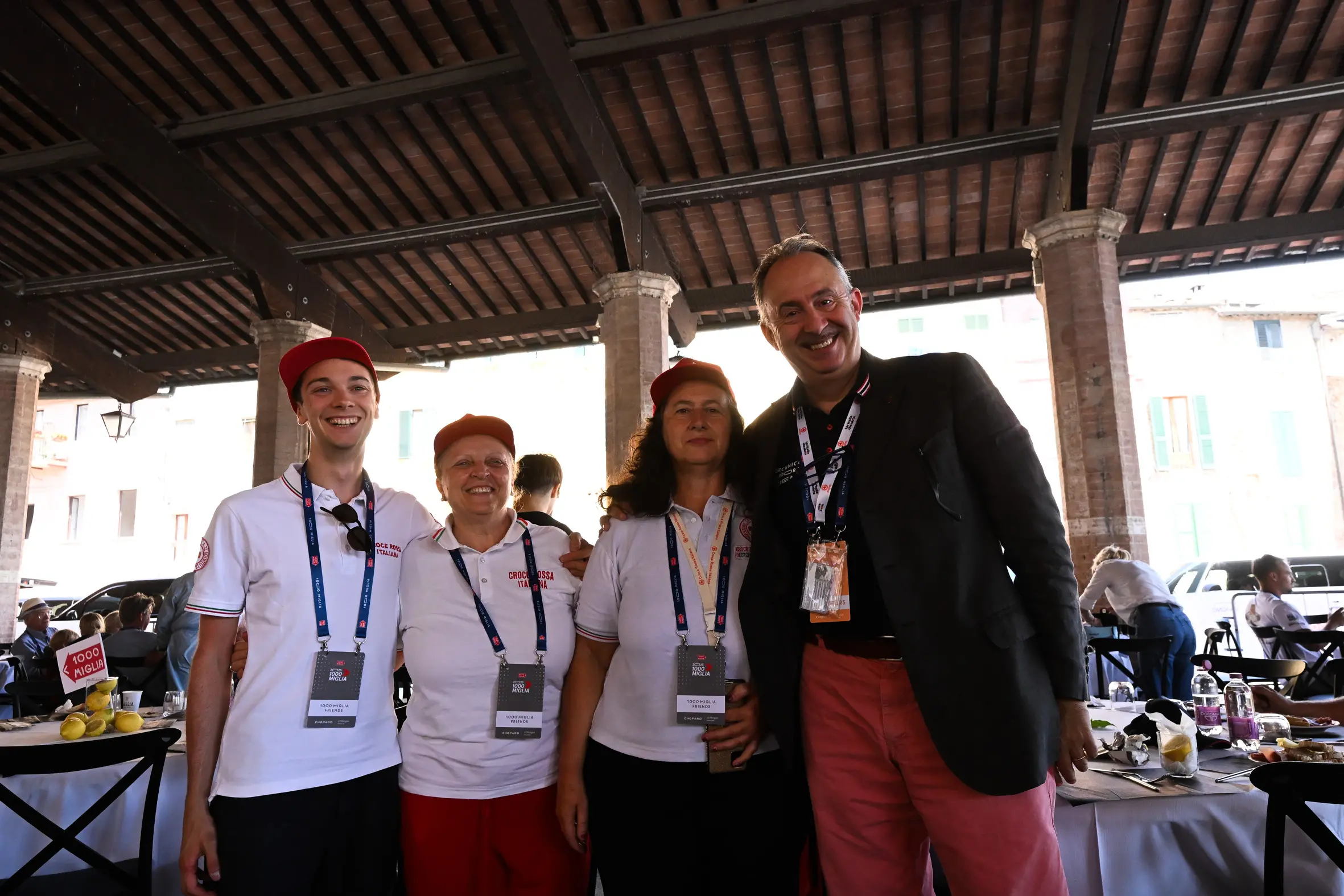 Mille Miglia 2025, la pausa pranzo a Siena