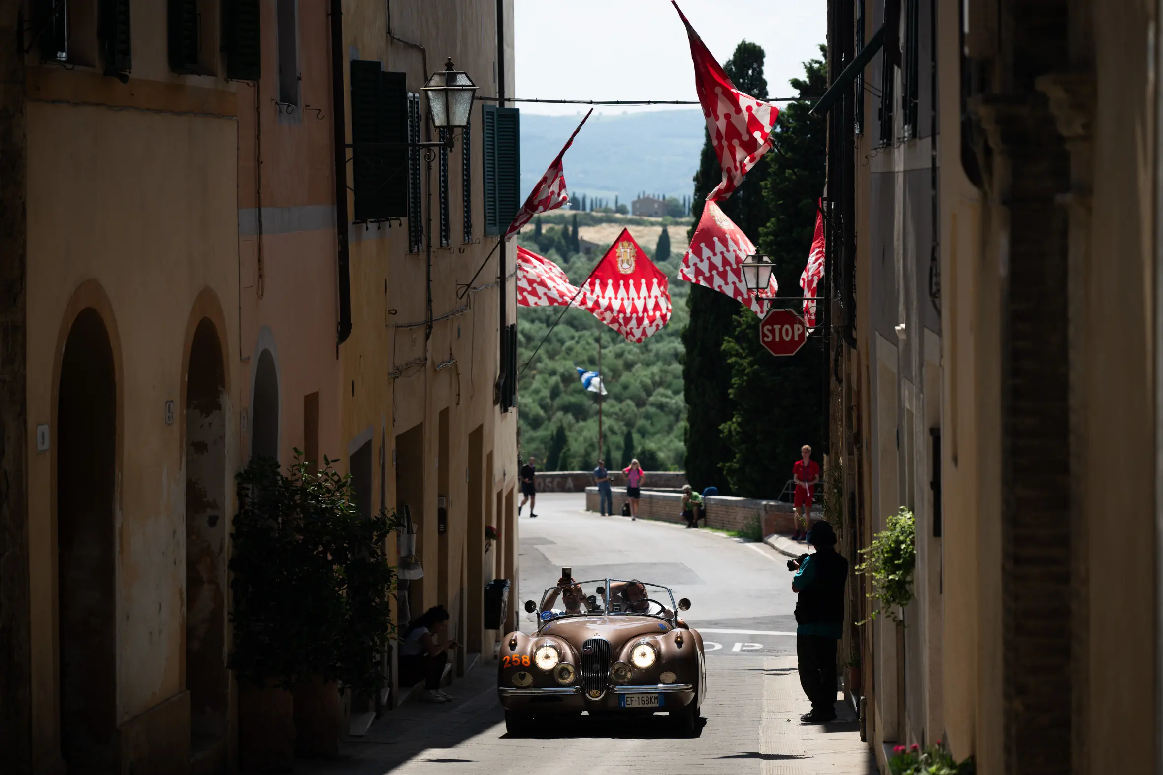 Mille Miglia 2025, il passaggio da San Quirico