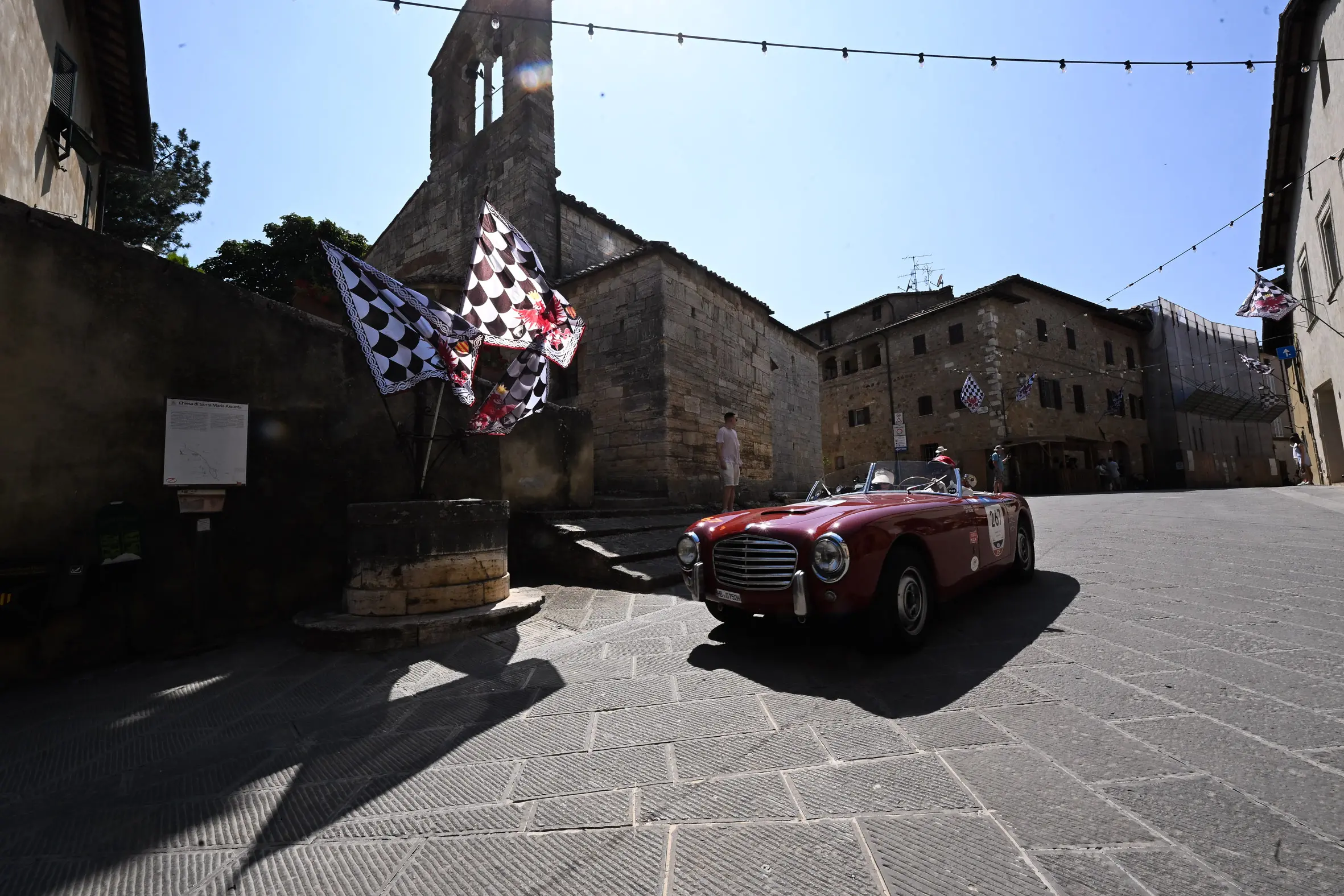 Mille Miglia 2025, il passaggio da San Quirico