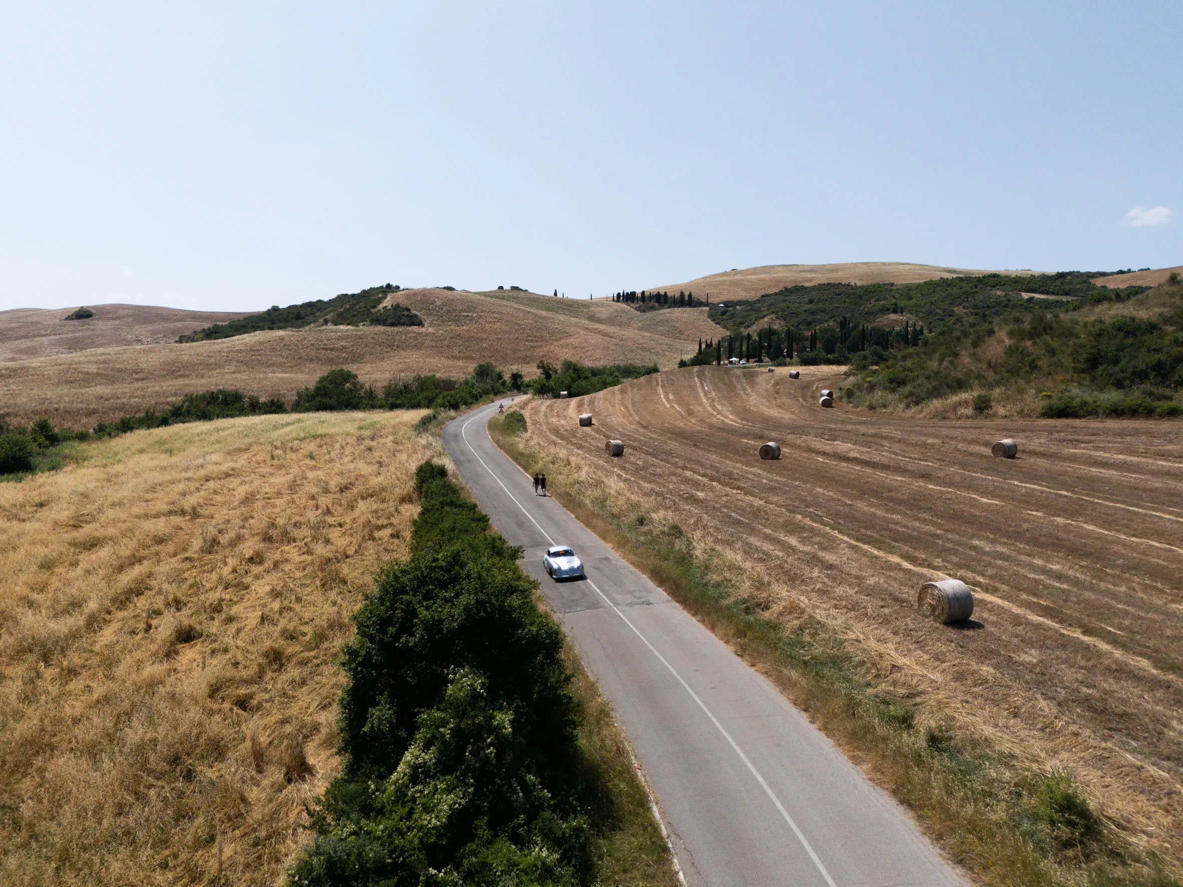 Mille Miglia 2025, il passaggio dalla Via Francigena