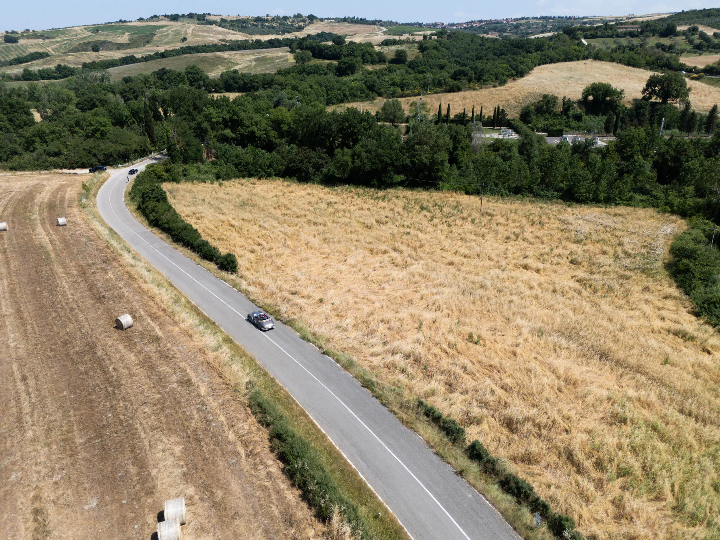 Mille Miglia 2025, il passaggio dalla Via Francigena