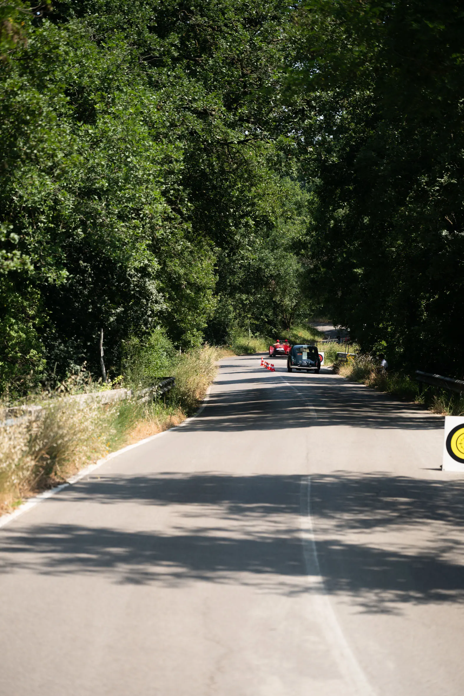 Mille Miglia 2025, il passaggio dalla Via Francigena