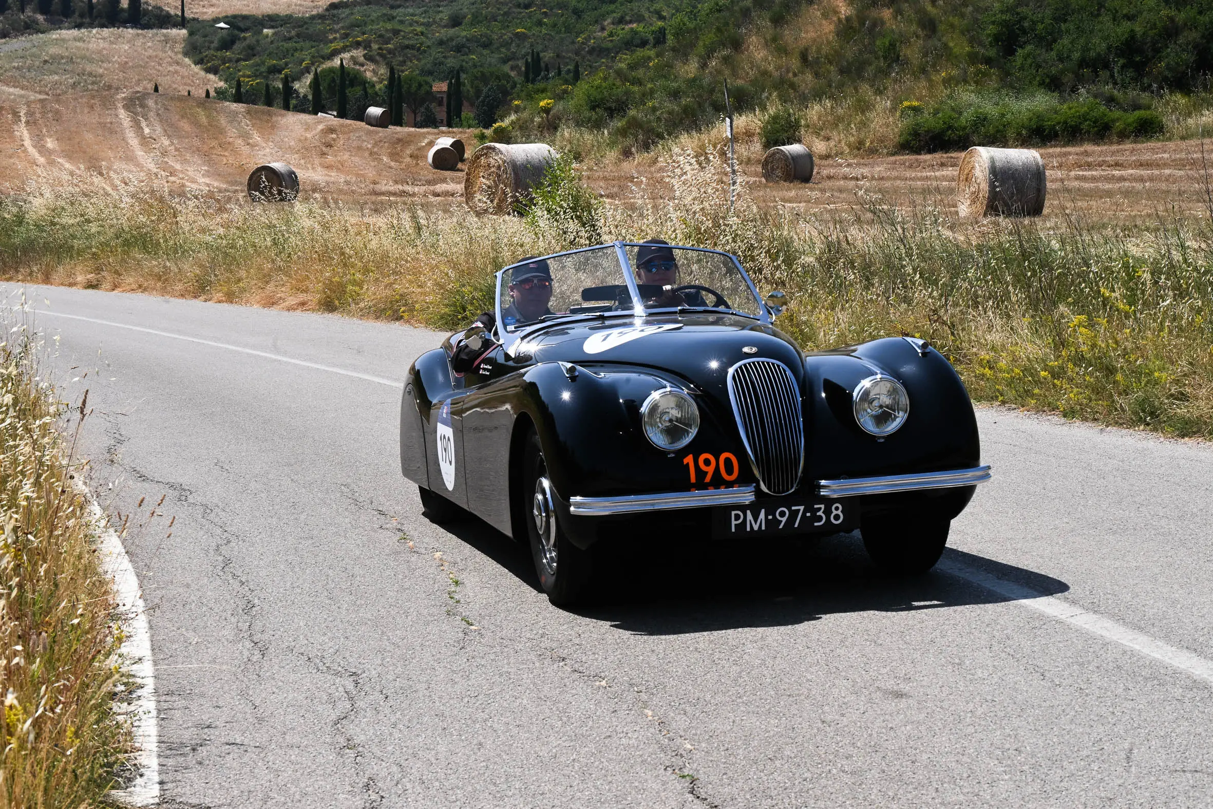 Mille Miglia 2025, il passaggio dalla Via Francigena