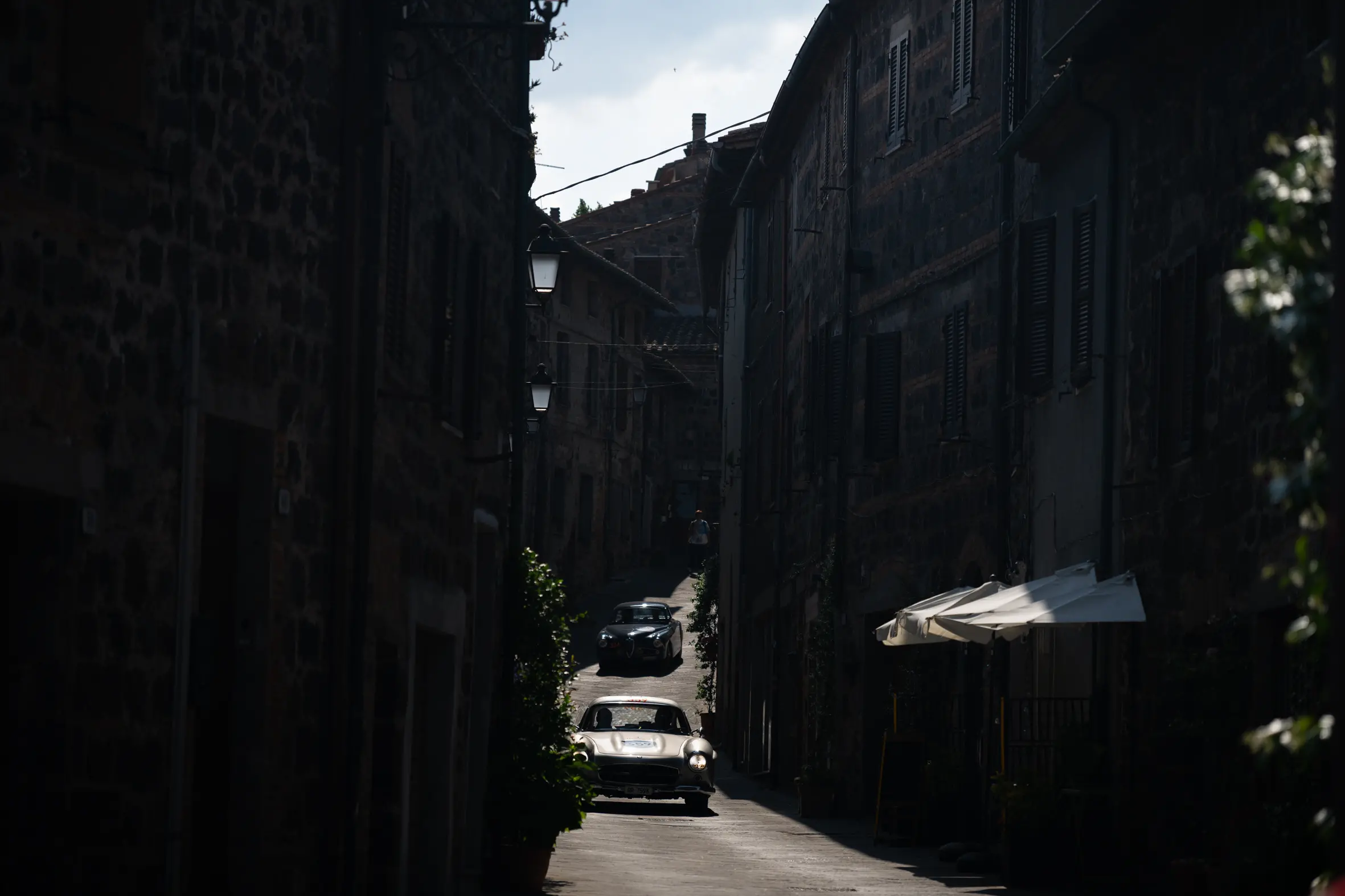 Mille Miglia 2025, il passaggio da Radicofani