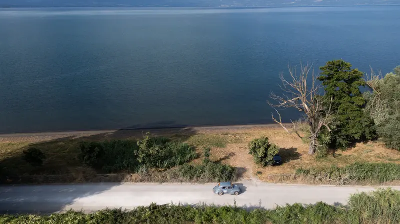 Mille Miglia 2025, il passaggio al lago di Bolsena