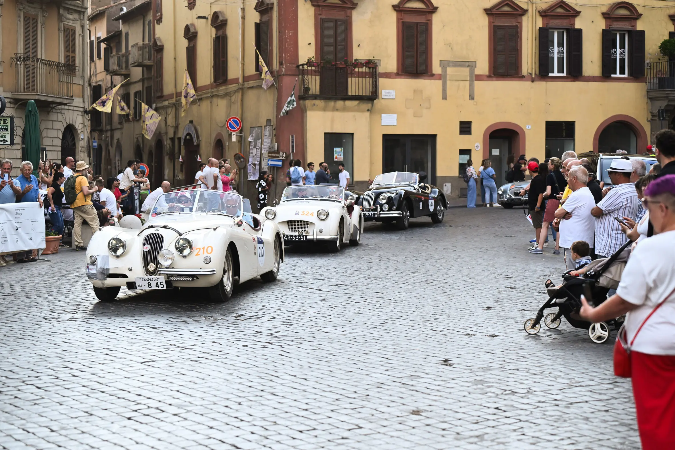 Mille Miglia 2025, il passaggio da Ronciglione