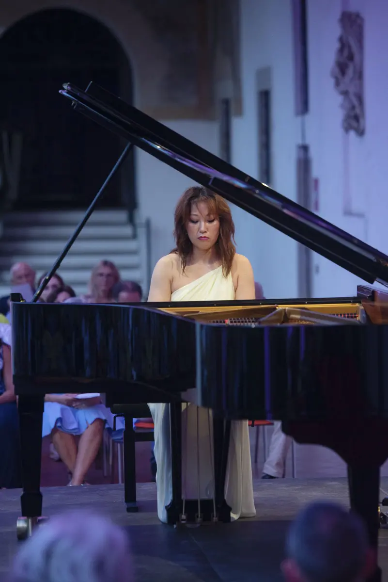 L'esibizione di Ilia Kim al Festival pianistico