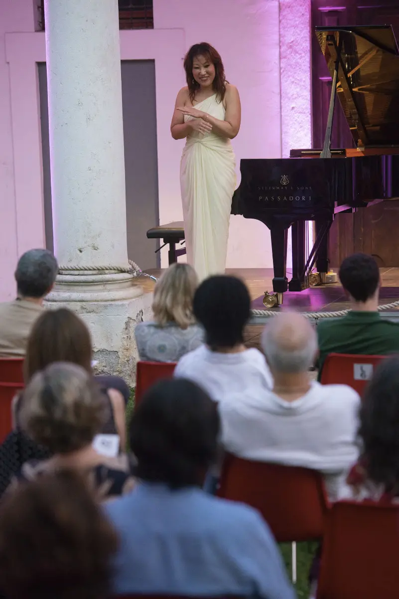 L'esibizione di Ilia Kim al Festival pianistico