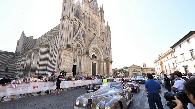 Mille Miglia 2025, il passaggio da Orvieto