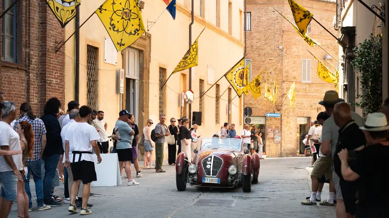 Mille Miglia 2025, il passaggio da Città della Pieve