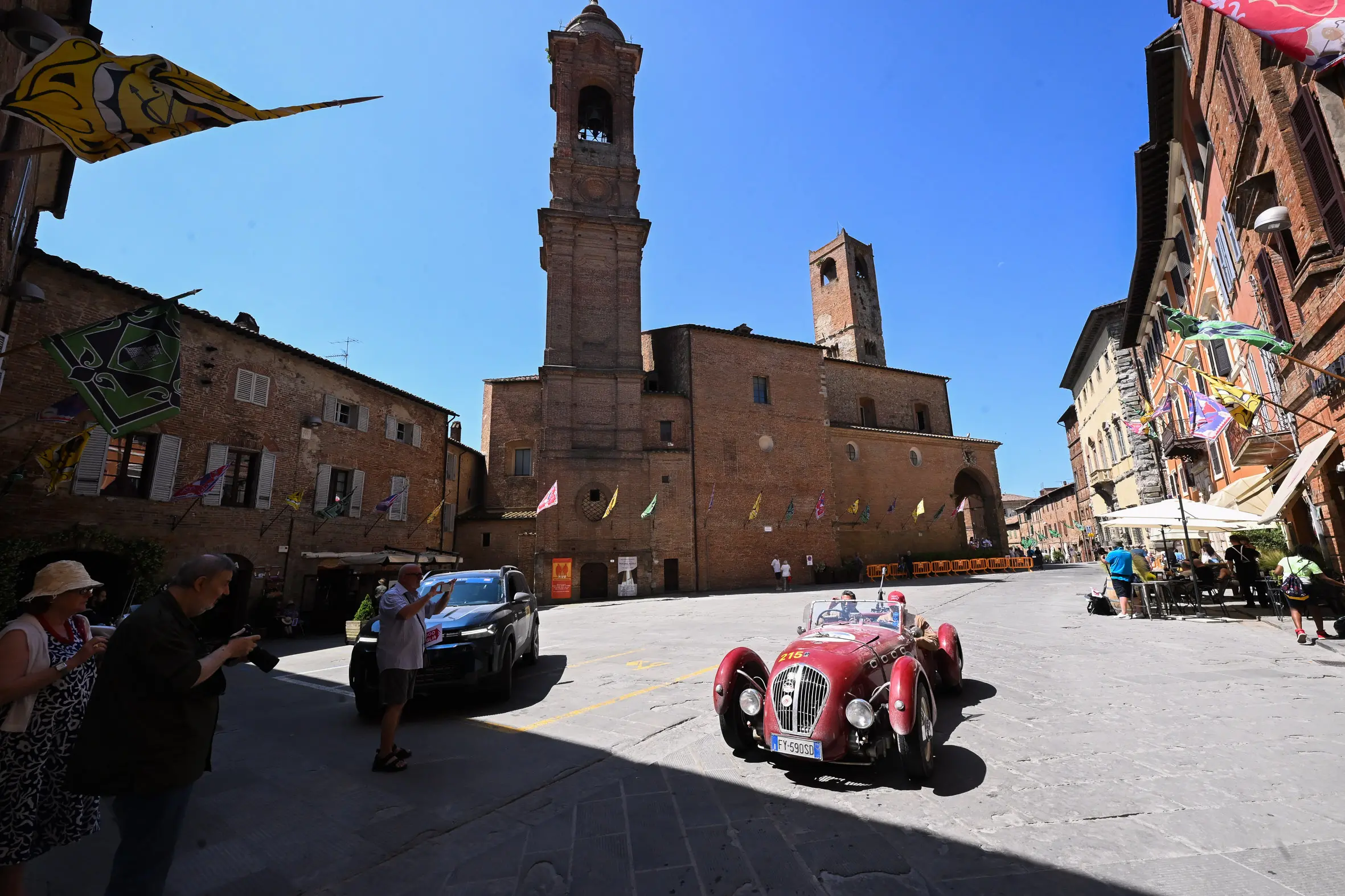 Mille Miglia 2025, il passaggio da Città della Pieve