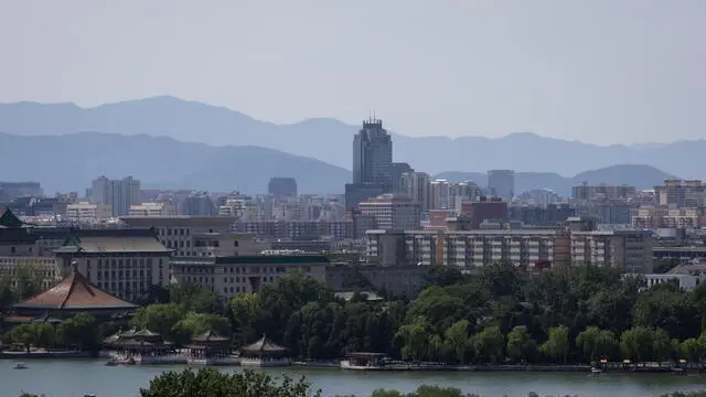 epa12159689 The skyline of Beijing, China, 06 June 2025. US President Donald Trump and China's President Xi Jinping held a phone call on 05 June 2025 to discuss trade negotiations. EPA/JESSICA LEE