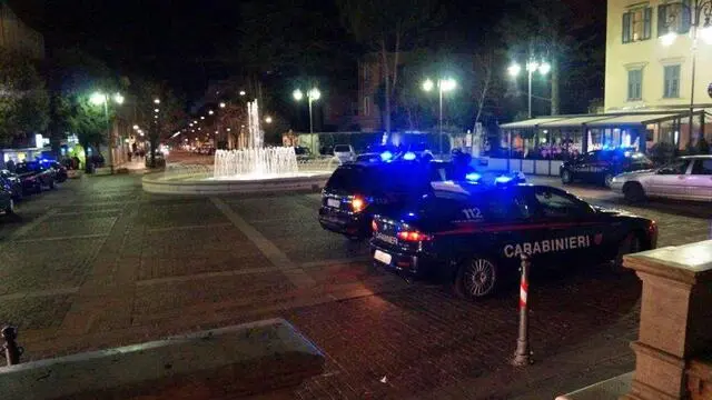 Pattuglia dei carabinieri. ANSA/UFF STAMPA CARABINIERI TRENTO +++NO SALES, EDITORIAL USE ONLY+++