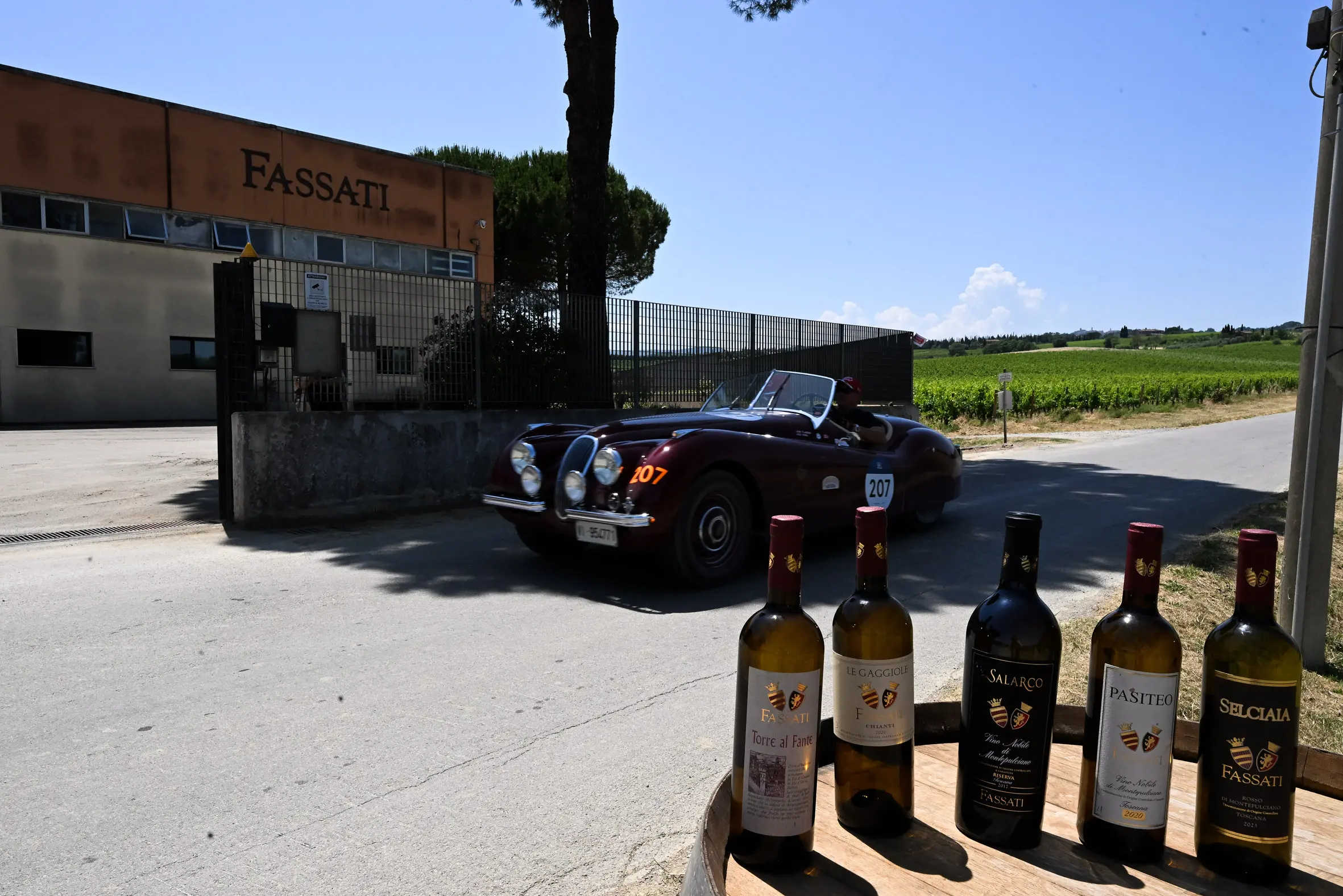 Mille Miglia 2025, il passaggio da Montepulciano
