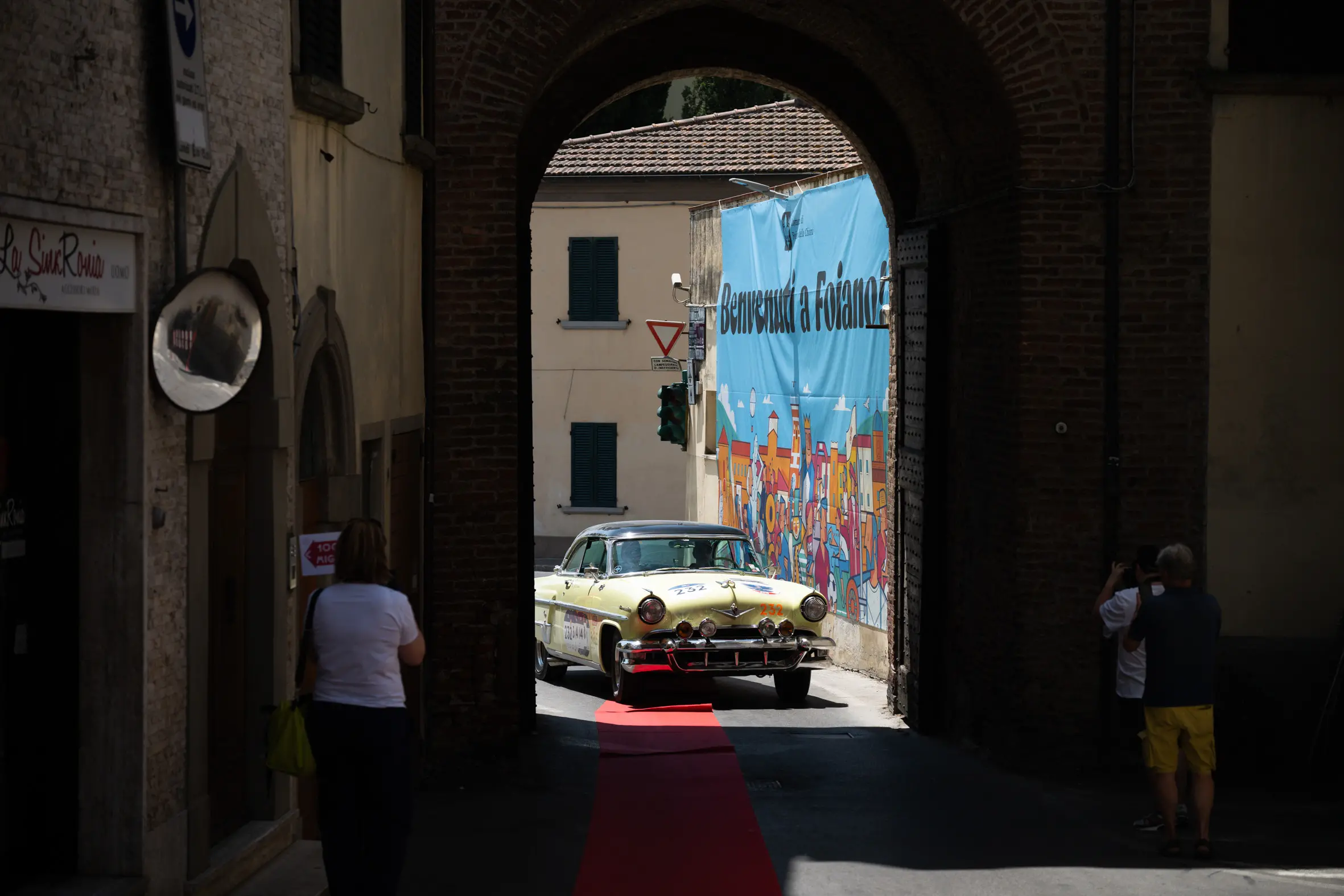 Mille Miglia 2025, il passaggio da Foiano
