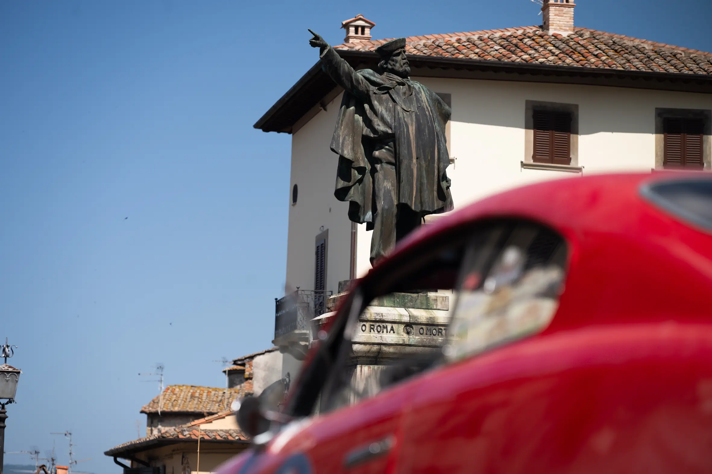 Mille Miglia 2025, la pausa pranzo ad Anghiari