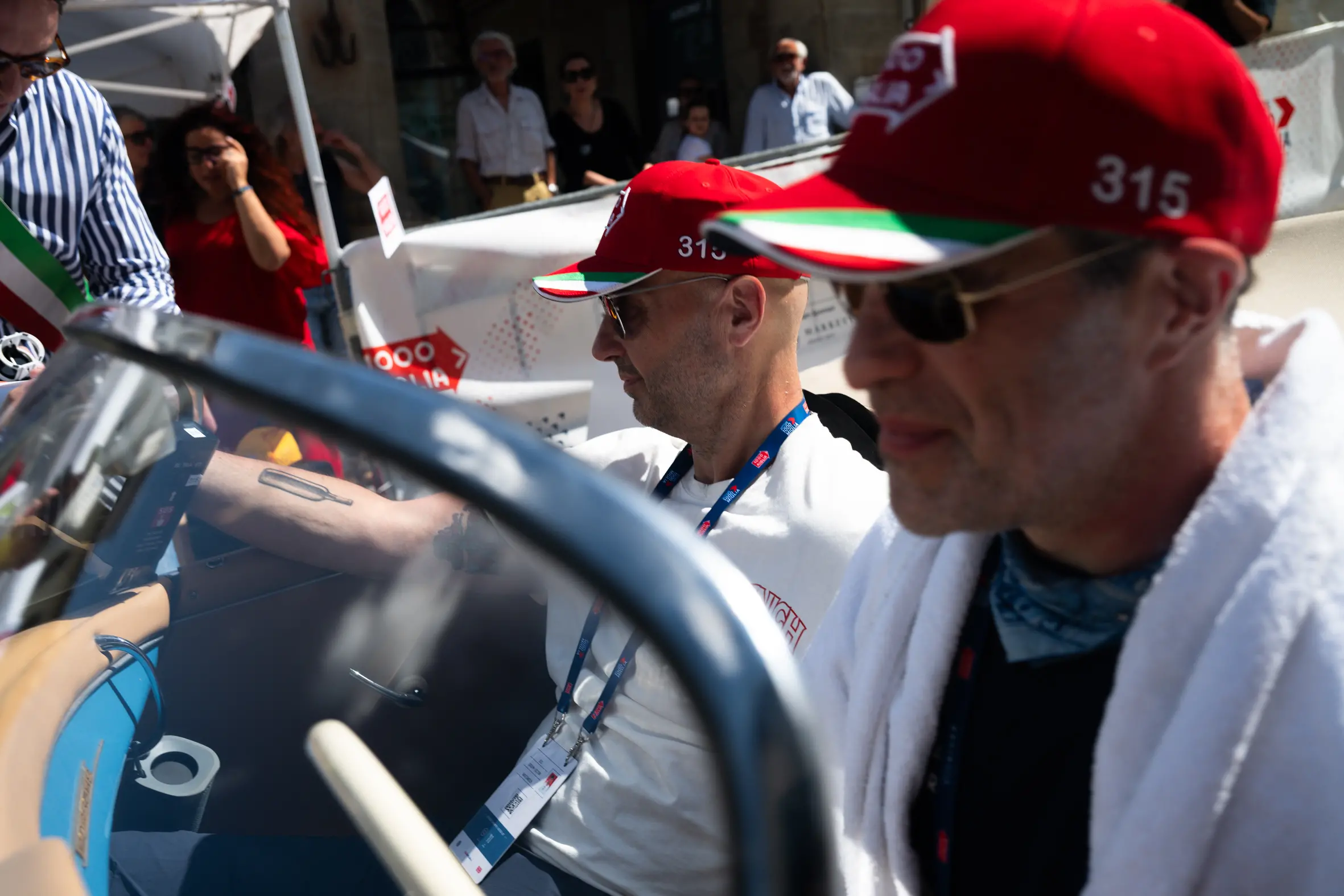 Mille Miglia 2025, la pausa pranzo ad Anghiari