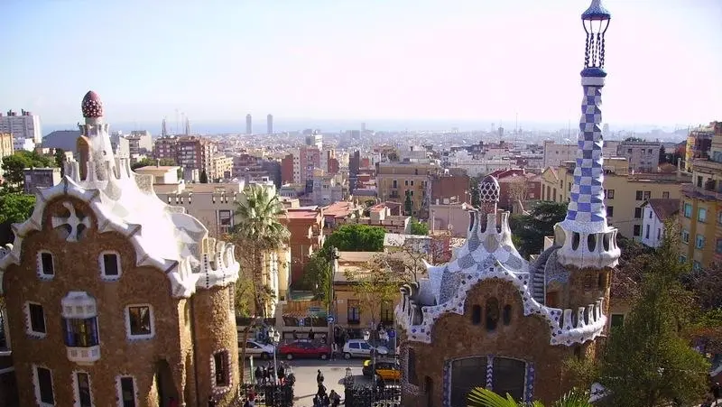 Una panoramica di Barcellona catturata da Parc Guell