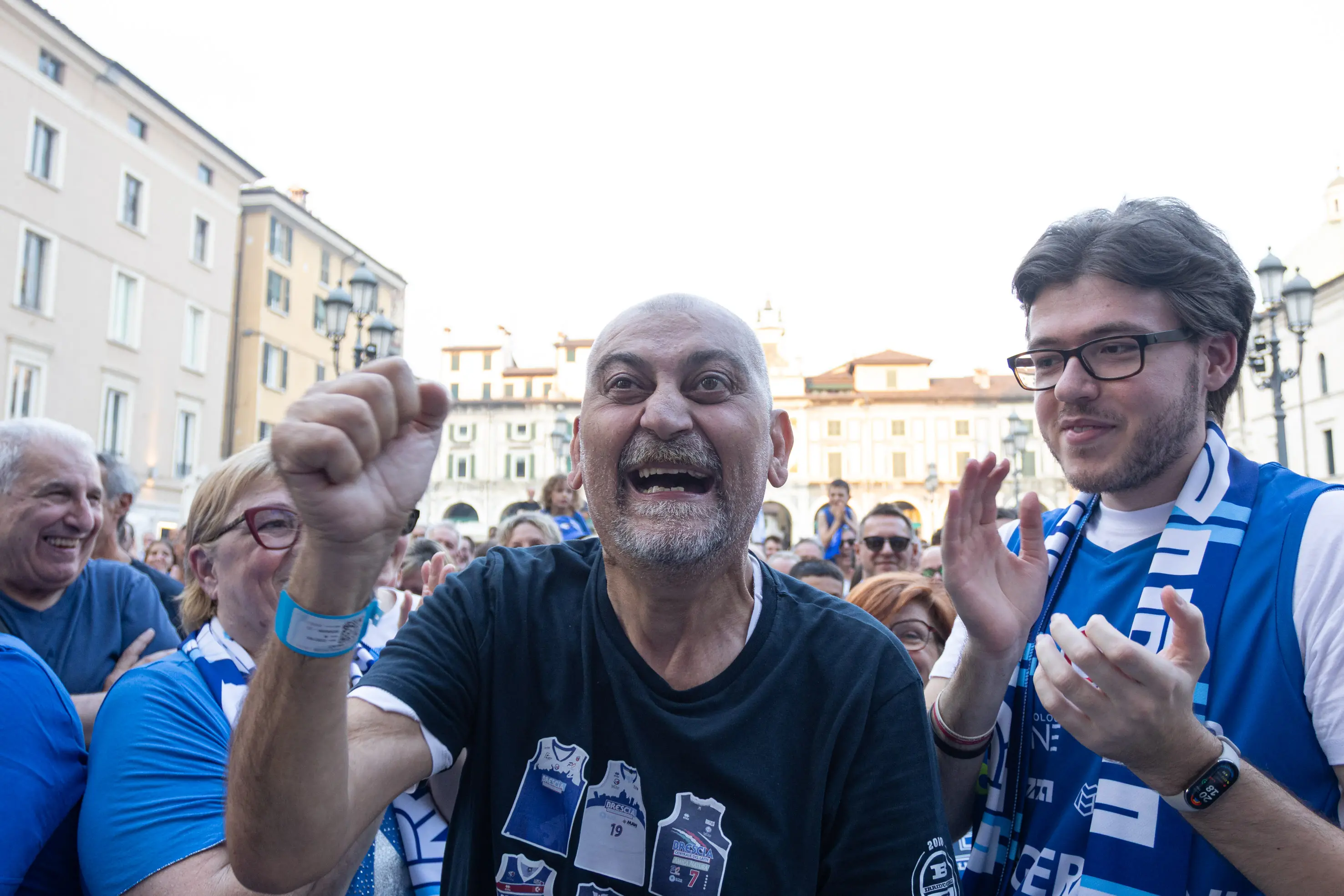 Brescia celebra in piazza la Germani
