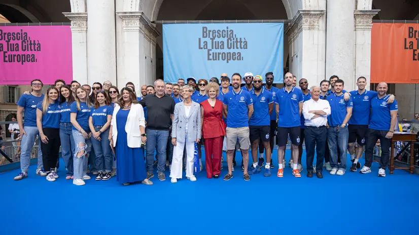 Brescia celebra in piazza la Germani